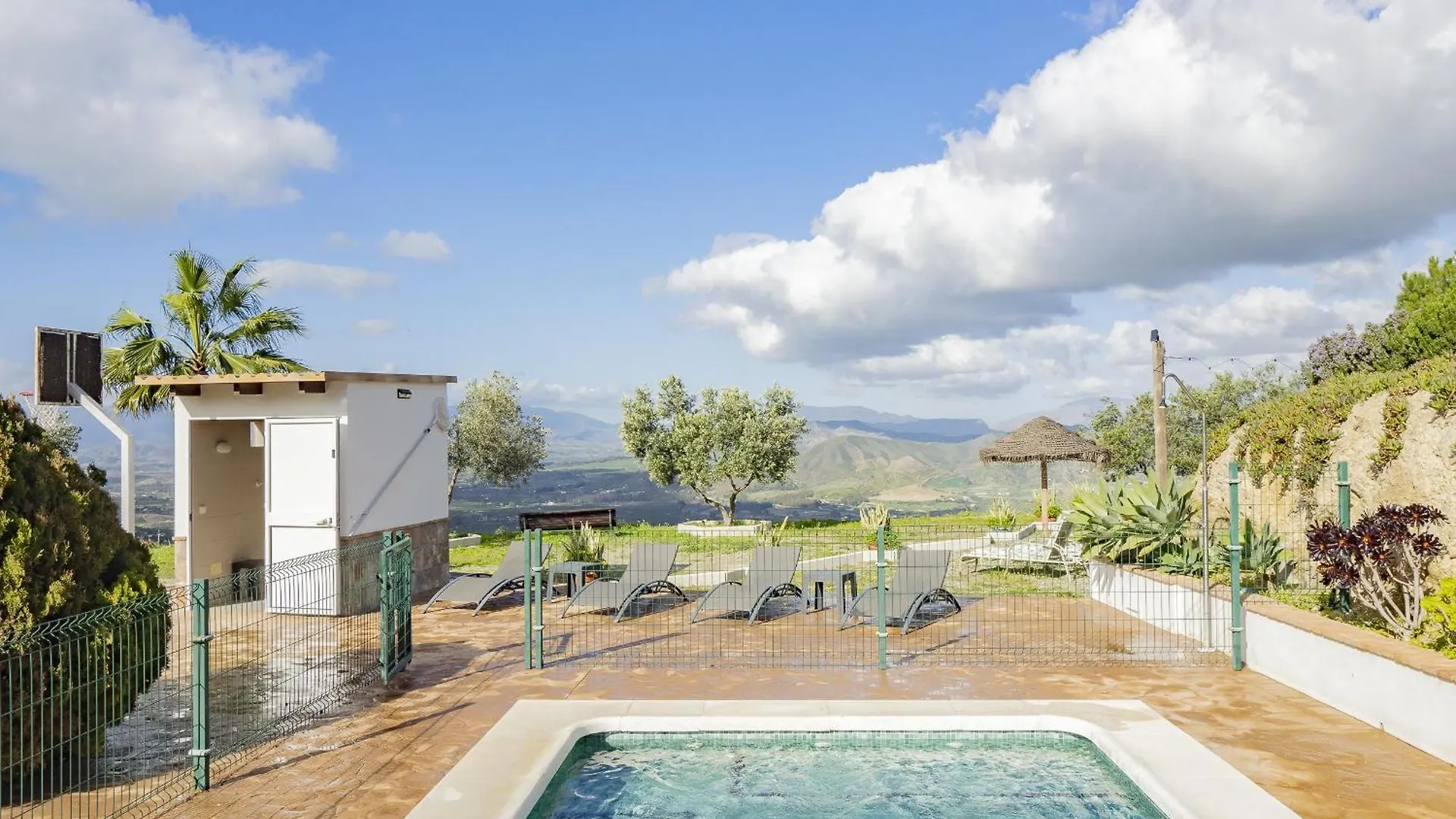 Cubo'S Casa Rural Vina Miranda Cartama
